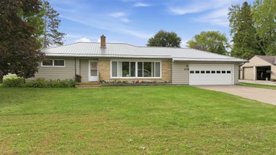 /international/us/308-17th-avenue-bloomer-wi-110120016385/
