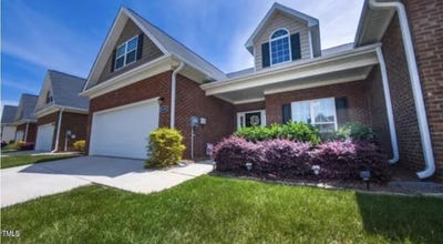 /international/us/6559-donahue-drive-whitsett-nc-110101095914/