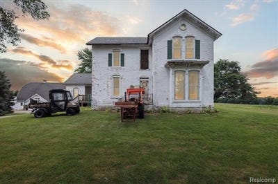 /international/us/3435-dietz-road-williamston-mi-110108344513/