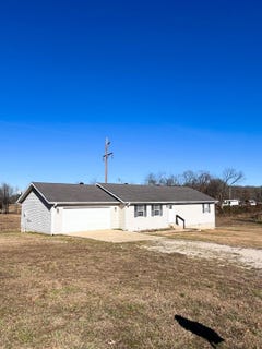 /international/us/318-shadowrock-lake-rd-poplar-bluff-mo-110105271431/