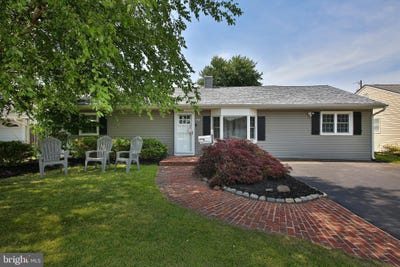 /international/us/423-chelsea-road-fairless-hills-pa-110108917446/