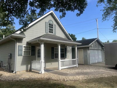 /international/us/1618-navajo-street-street-elkhart-in-110101146082/