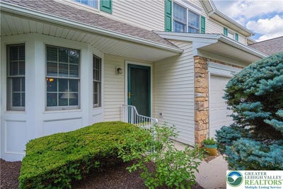 /international/us/2877-hope-ridge-drive-bethlehem-twp-pa-110100946696/