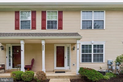 /international/us/5007-rebecca-fell-drive-doylestown-pa-110109122218/
