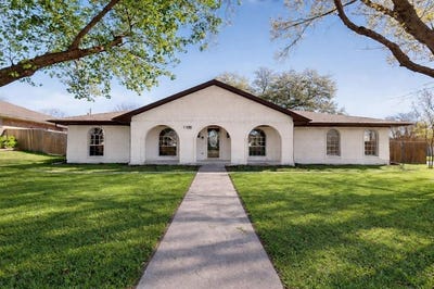 /international/us/1100-mount-vernon-street-ennis-tx-110108178710/