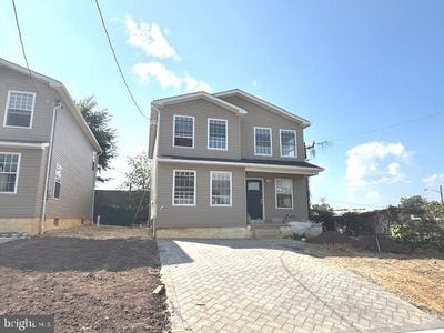 /international/us/ewing-nj-110090688322/