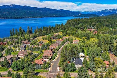 /international/us/601-hemlock-st-mccall-id-110108397441/