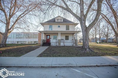 /international/us/321-s-moore-st-algona-ia-110106849015/