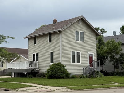 /international/us/24-ne-8th-avenue-aberdeen-sd-110108588650/
