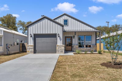 /international/us/249-western-avenue-bertram-tx-110106621582/