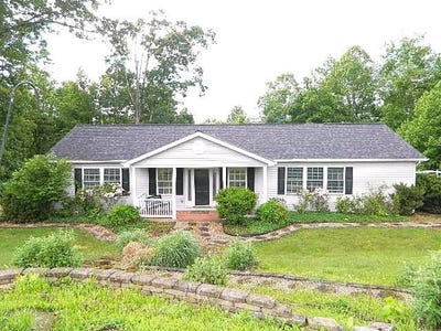 /international/us/1407-prater-lane-marion-va-110099884737/