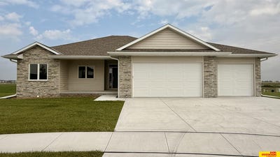 /international/us/1020-lauren-lane-fremont-ne-110103254800/