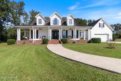 /international/us/549-sassafras-road-bladenboro-nc-110120157851/