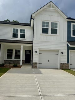 /international/us/8047-se-kinsale-avenue-aiken-sc-110098064073/