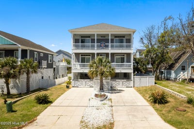 /international/us/107-se-54th-street-oak-island-nc-110098647599/