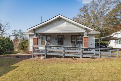 /international/us/727-harvey-street-millen-ga-110107938373/