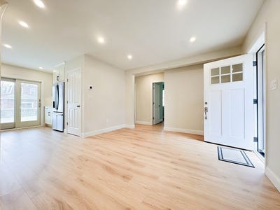 /international/us/40-walter-street-lynn-ma-110107164870/