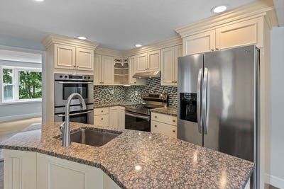 /international/us/19-tucker-ave-pepperell-ma-110100862347/?lang=de