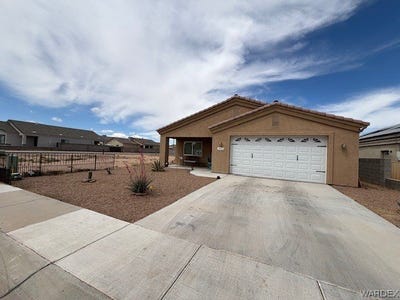 /international/us/3631-n-miller-street-kingman-az-110108065435/