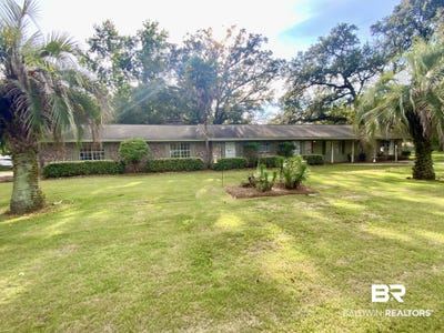 /international/us/511-n-day-avenue-bay-minette-al-110119794236/