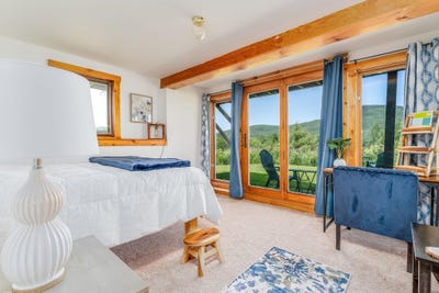 /international/us/2766-elmore-road-elmore-vt-110106368088/