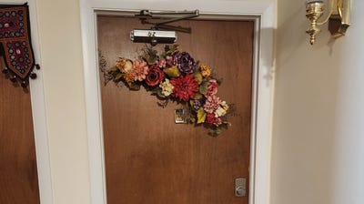 /international/us/1102-hinswood-drive-darien-il-110109230273/