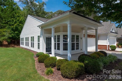 /international/us/9009-smokey-hill-lane-fort-mill-sc-110106962152/
