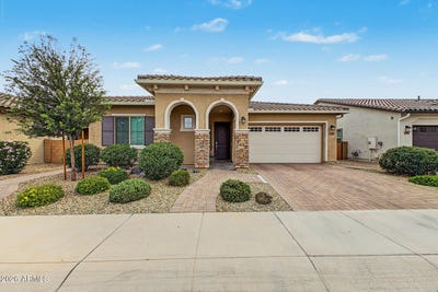/international/us/24683-n-174th-lane-surprise-az-110120898474/