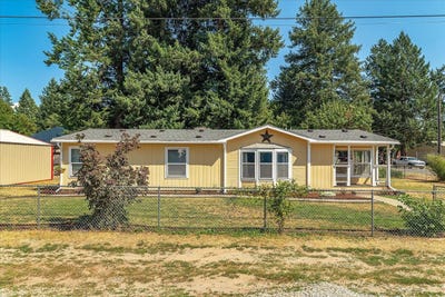 /international/us/104-n-stevens-ave-deer-park-wa-110104907599/