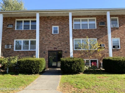 /international/us/11-21-ashdown-road-ballston-lake-ny-110108346424/