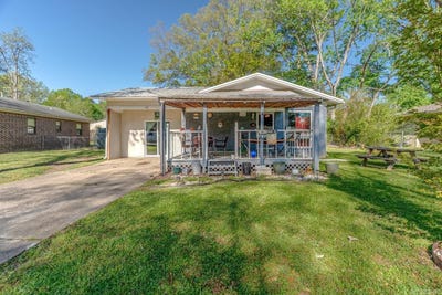 /international/us/701-n-main-street-bald-knob-ar-110107225509/
