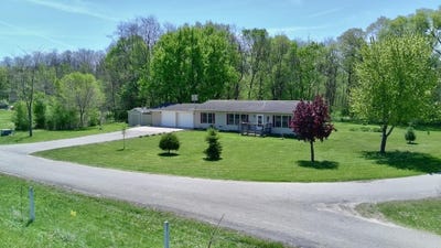 /international/us/28613-gunderson-street-lone-rock-wi-110108027934/