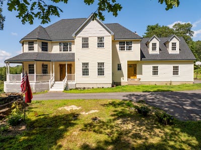 /international/us/85-salem-road-east-haddam-ct-110096805545/?lang=en