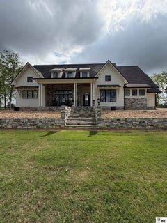 /international/us/255-pecan-way-jonesboro-la-110108680971/