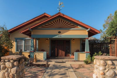 /international/us/210-e-6th-ave-escondido-ca-110104608589/