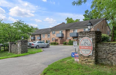 /international/us/1064-armstrong-mill-road-lexington-ky-110101262921/