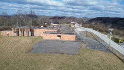 /international/us/717-liberty-road-west-liberty-ky-110105076469/