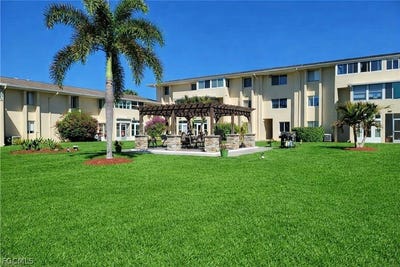 /international/us/333-joel-boulevard-lehigh-acres-fl-110105336393/
