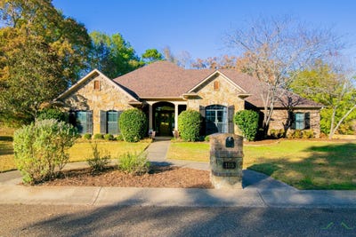 /international/us/105-secret-passage-hallsville-tx-110096179842/