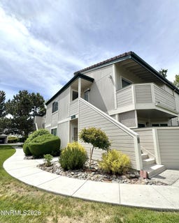 /international/us/2519-sunny-slope-drive-sparks-nv-110108377993/