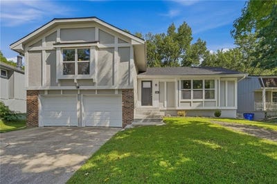 /international/us/14017-winchester-court-grandview-mo-110110236729/