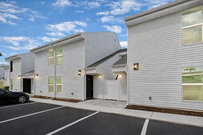 /international/us/718-haven-place-tarpon-springs-fl-110107805300/