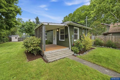 /international/us/2025-trade-st-se-salem-or-110108011780/