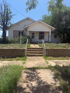 /international/us/607-w-third-st-sweetwater-tx-110108332341/