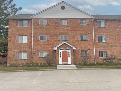 /international/us/7867-n-caldwell-avenue-niles-il-110108235346/
