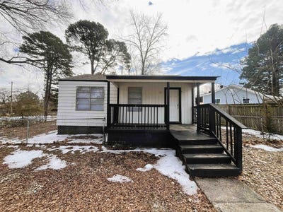 /international/us/102-cross-street-jacksonville-ar-110108331971/