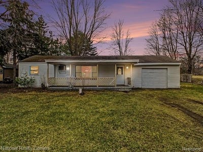 /international/us/14243-seymour-road-montrose-twp-mi-110107339024/