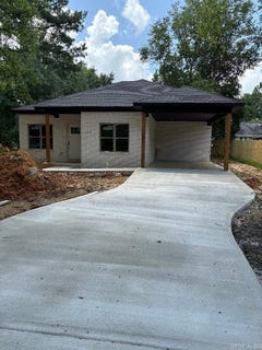 /international/us/405-w-iowa-street-beebe-ar-110099386566/?lang=en