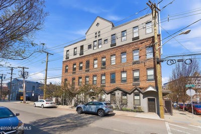 /international/us/39-45-bruen-street-newark-nj-110107224900/