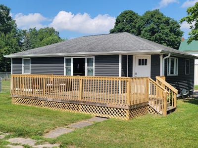 /international/us/129-oak-street-freeport-mi-110100803176/